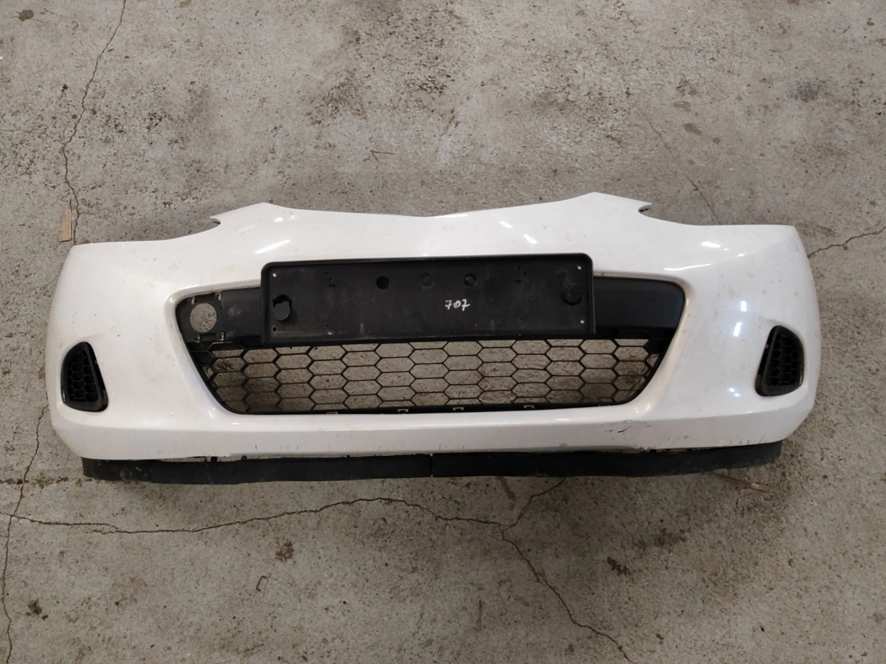 Mazda 2 (DE) Hatchback 1.4 CDVi 16V (Y407) BUMPER FRONT 2008 Mazda 2 (DE) Hatchback 1.4 CDVi 16V (Y407) BUMPER FRONT 2008