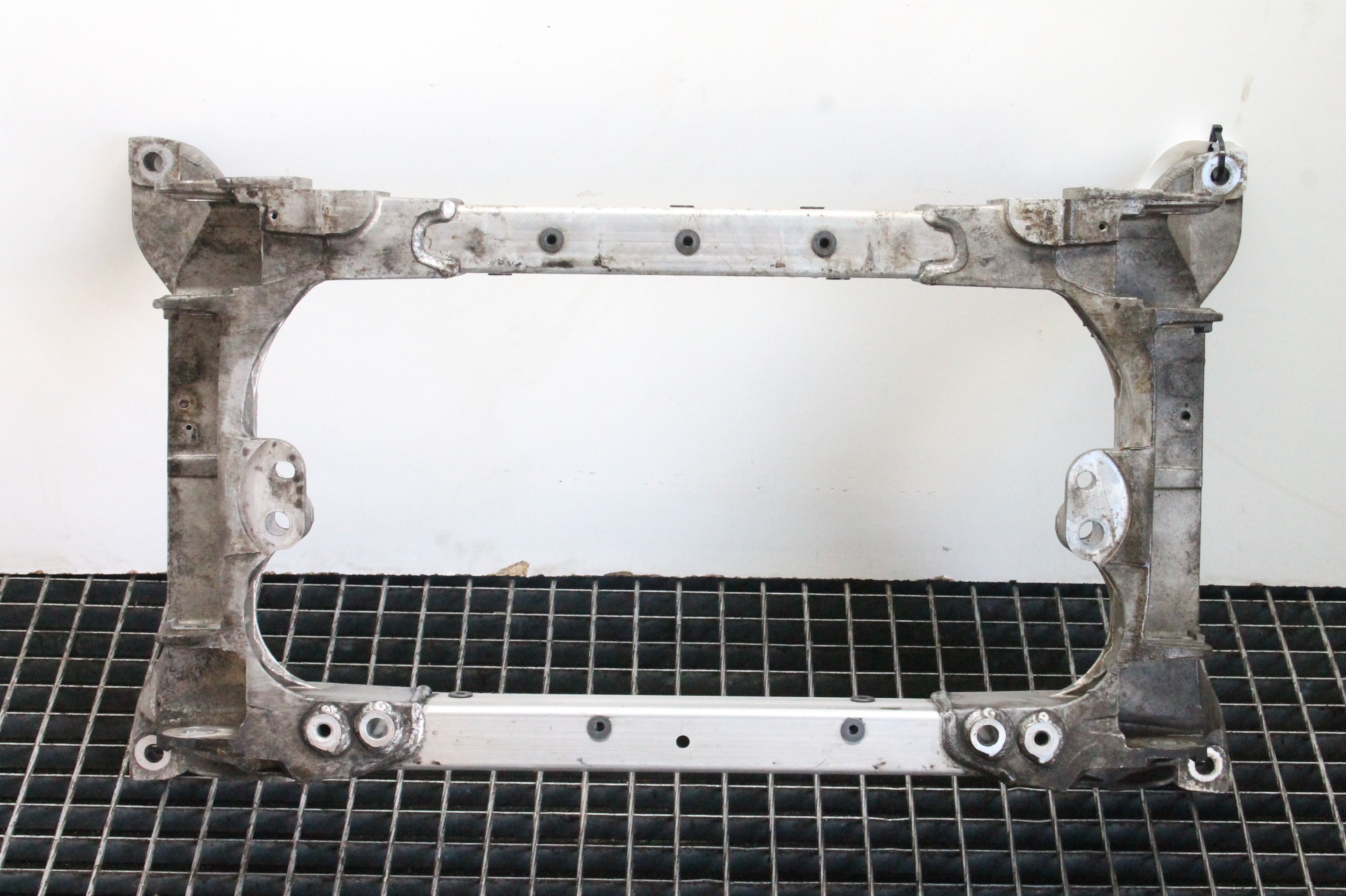Maserati Quattroporte VI Sedan 3.0 Diesel (M15746D) SUBFRAME VOOR 2017 Maserati Quattroporte VI Sedan 3.0 Diesel (M15746D) SUBFRAME VOOR 2017