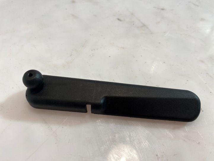 Audi A4 (B8) Berline a coffre / 4 portes 3.2 FSI V6 24V Quattro (CALA(Euro 5)) COFFRE COUVERCLE HANDLE 2009 4F5880703 4F5880703|AUDI